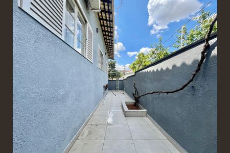 Casa à venda com 186m², 4 quartos e 4 vagas Casa à venda com 186m², 4 quartos e 4 vagasQuintal