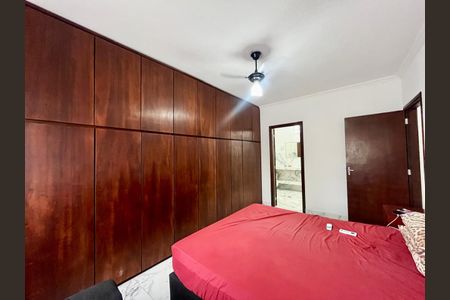 Casa à venda com 186m², 4 quartos e 4 vagas Casa à venda com 186m², 4 quartos e 4 vagasSuíte