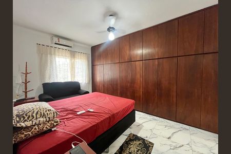 Casa à venda com 186m², 4 quartos e 4 vagas Casa à venda com 186m², 4 quartos e 4 vagasSuíte