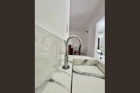 Casa à venda com 186m², 4 quartos e 4 vagas Casa à venda com 186m², 4 quartos e 4 vagasLavabo