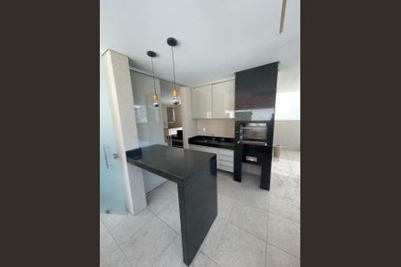 Casa à venda com 180m², 3 quartos e 2 vagas