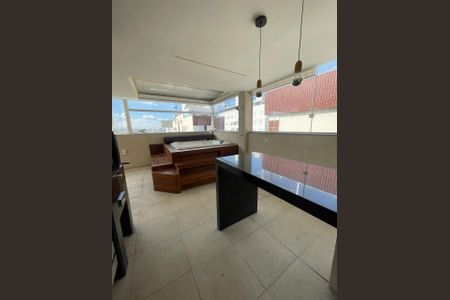 Casa à venda com 180m², 3 quartos e 2 vagas