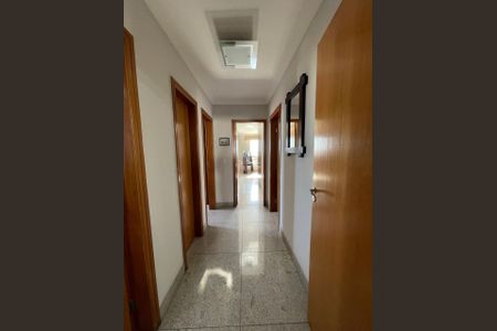 Casa à venda com 180m², 4 quartos e 3 vagas