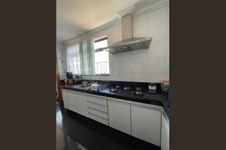 Casa à venda com 180m², 4 quartos e 3 vagas