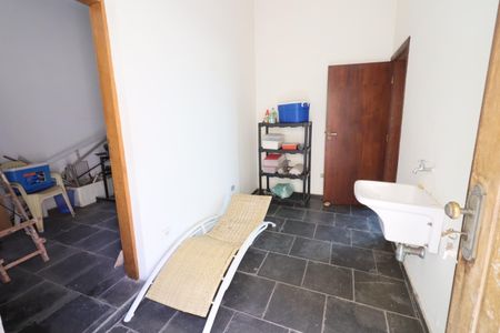 Casa à venda com 424m², 3 quartos e 4 vagasÁrea de Serviço 2