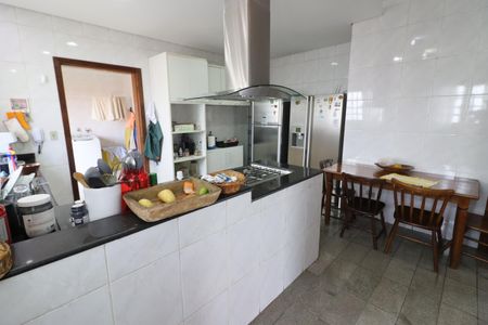 Casa à venda com 424m², 3 quartos e 4 vagasCozinha