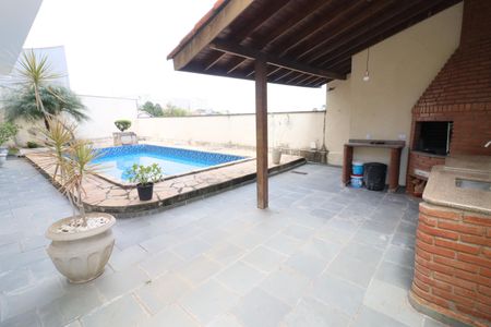 Casa à venda com 424m², 3 quartos e 4 vagasPiscina