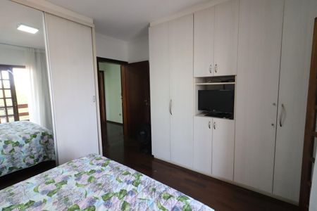 Casa à venda com 424m², 3 quartos e 4 vagasSuíte 1