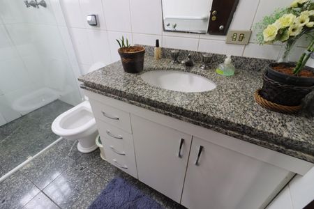 Casa à venda com 424m², 3 quartos e 4 vagas`Banheiro 2