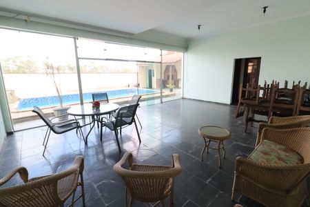 Casa à venda com 424m², 3 quartos e 4 vagasSalão de Festas