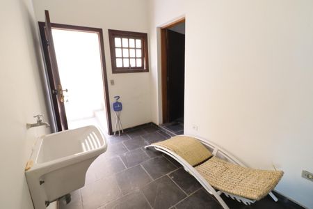 Casa à venda com 424m², 3 quartos e 4 vagasÁrea de Serviço 2