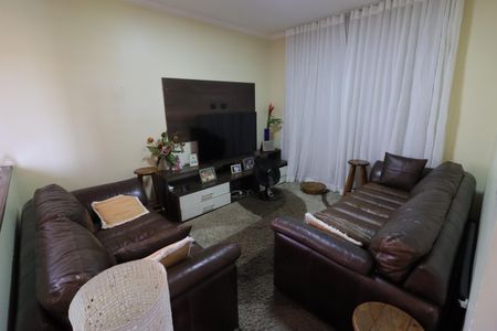 Casa à venda com 424m², 3 quartos e 4 vagasSala de TV