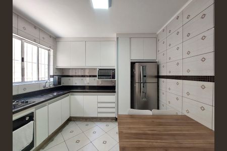 Casa para alugar com 120m², 2 quartos e 1 vagaCozinha