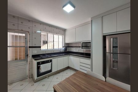 Casa para alugar com 120m², 2 quartos e 1 vagaCozinha