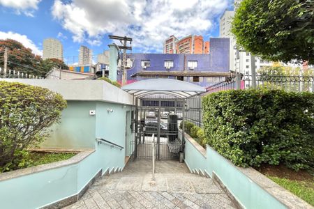 Apartamento para alugar com 70m², 2 quartos e 1 vagaHall social