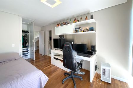 Casa de condomínio para alugar com 512m², 4 quartos e 6 vagasSuite 3