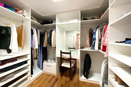 Casa de condomínio para alugar com 512m², 4 quartos e 6 vagasCloset da suíte 1