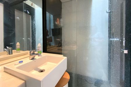 Casa de condomínio para alugar com 512m², 4 quartos e 6 vagasBanheiro da Suíte 3