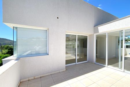 Casa de condomínio para alugar com 512m², 4 quartos e 6 vagasVaranda cobertura