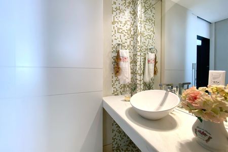 Casa de condomínio para alugar com 512m², 4 quartos e 6 vagasLavabo da Suíte 4