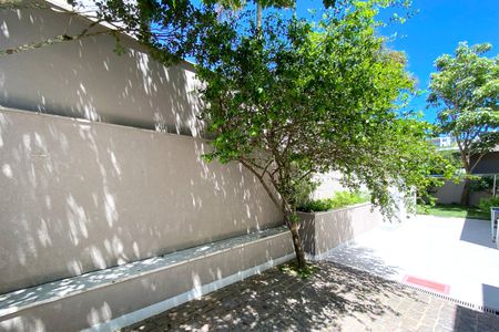 Casa de condomínio para alugar com 512m², 4 quartos e 6 vagasQuintal