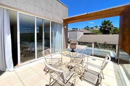 Casa de condomínio para alugar com 512m², 4 quartos e 6 vagasVaranda das Suites