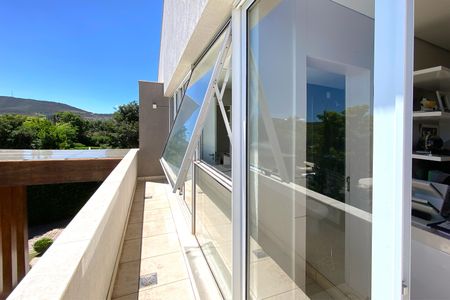 Casa de condomínio para alugar com 512m², 4 quartos e 6 vagasVaranda das Suites