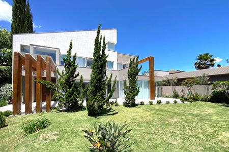 Casa de condomínio para alugar com 512m², 4 quartos e 6 vagasJardim