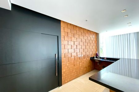 Casa de condomínio para alugar com 512m², 4 quartos e 6 vagasBar