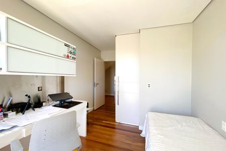 Casa de condomínio para alugar com 512m², 4 quartos e 6 vagasSuite 2