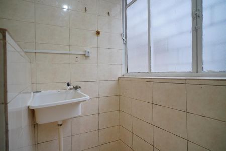 Área  de serviço  de apartamento para alugar com 1 quarto, 43m² em Vila Ipiranga, Porto Alegre