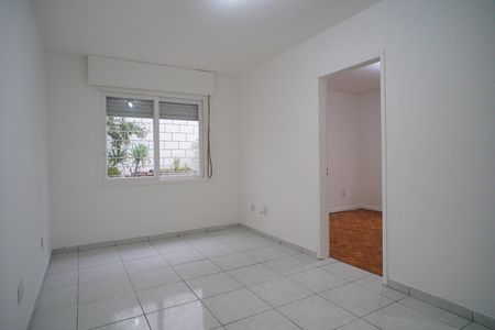Sala de apartamento para alugar com 1 quarto, 43m² em Vila Ipiranga, Porto Alegre