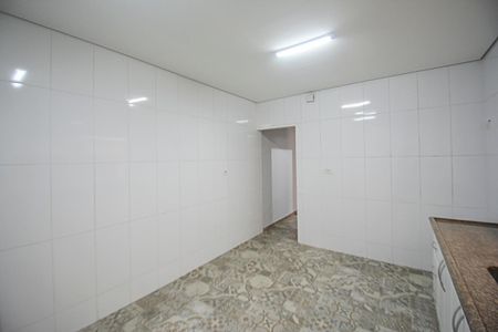 Casa à venda com 125m², 2 quartos e 2 vagas Casa à venda com 125m², 2 quartos e 2 vagasCozinha