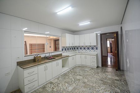 Casa à venda com 125m², 2 quartos e 2 vagas Casa à venda com 125m², 2 quartos e 2 vagasCozinha