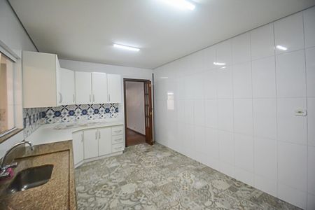Casa à venda com 125m², 2 quartos e 2 vagas Casa à venda com 125m², 2 quartos e 2 vagasCozinha