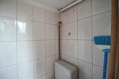 Casa à venda com 125m², 2 quartos e 2 vagas Casa à venda com 125m², 2 quartos e 2 vagasBanheiro de serviço