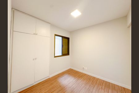Apartamento à venda com 103m², 4 quartos e 2 vagas Apartamento à venda com 103m², 4 quartos e 2 vagasQuarto 2