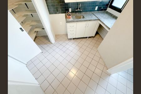 Apartamento à venda com 103m², 4 quartos e 2 vagas Apartamento à venda com 103m², 4 quartos e 2 vagasCozinha