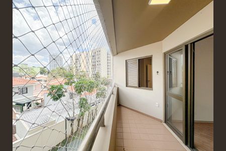 Apartamento à venda com 103m², 4 quartos e 2 vagas Apartamento à venda com 103m², 4 quartos e 2 vagasVaranda