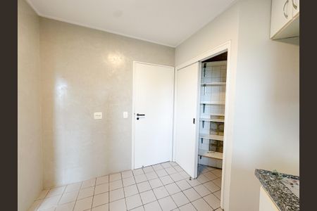 Apartamento à venda com 103m², 4 quartos e 2 vagas Apartamento à venda com 103m², 4 quartos e 2 vagasCozinha