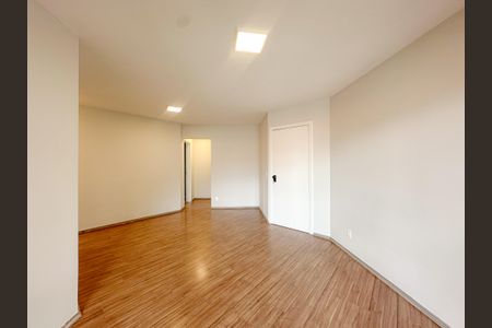 Apartamento à venda com 103m², 4 quartos e 2 vagas Apartamento à venda com 103m², 4 quartos e 2 vagasSala