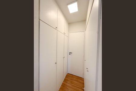 Apartamento à venda com 103m², 4 quartos e 2 vagas Apartamento à venda com 103m², 4 quartos e 2 vagasSuíte