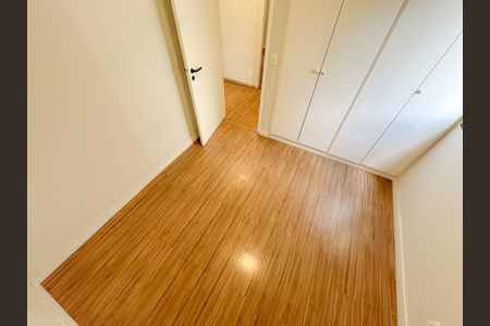 Apartamento à venda com 103m², 4 quartos e 2 vagas Apartamento à venda com 103m², 4 quartos e 2 vagasQuarto 3