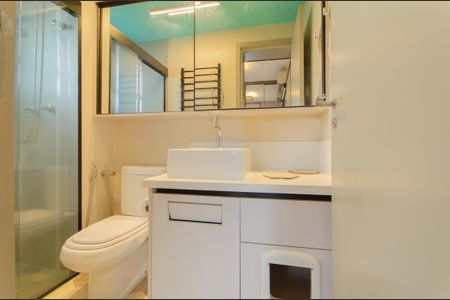 Banheiro de apartamento à venda com 1 quarto, 48m² em Vila Mariana, São Paulo