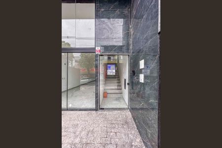 Apartamento para alugar com 82m², 2 quartos e sem vagaFachada