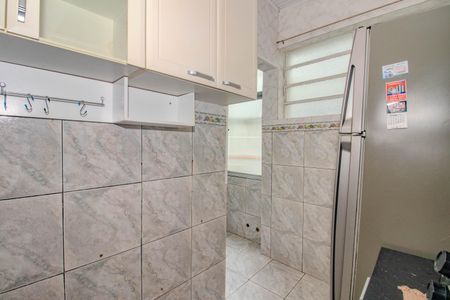 Apartamento para alugar com 75m², 2 quartos e sem vagaCozinha e Área de Serviço