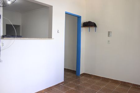 Casa para alugar com 90m², 2 quartos e 1 vagaÁrea de serviço 
