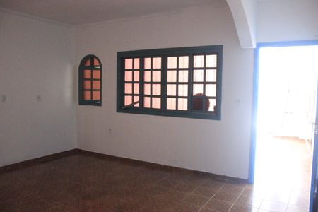 Casa para alugar com 90m², 2 quartos e 1 vagaSala 