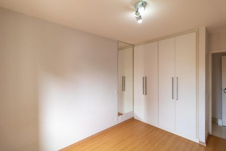 Apartamento para alugar com 87m², 3 quartos e 1 vagaQuarto 01