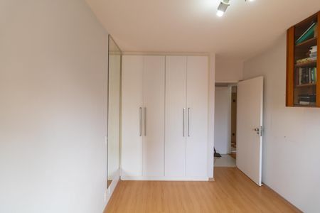 Apartamento para alugar com 87m², 3 quartos e 1 vagaQuarto 01